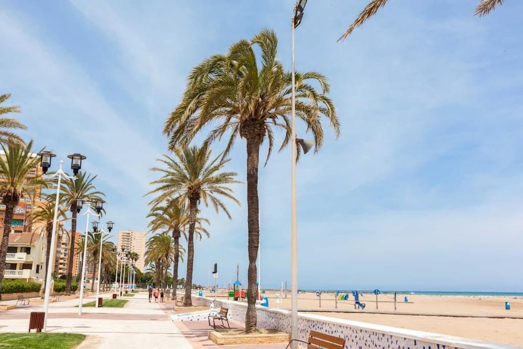La Llar45 , Relajate Junto Al Mar *