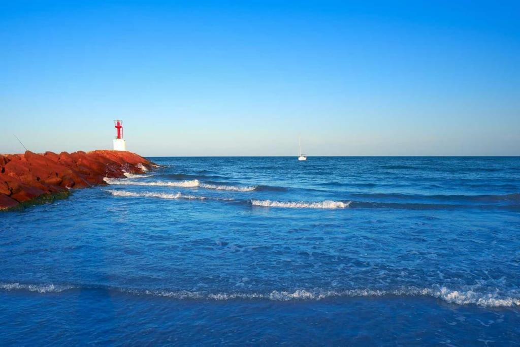 La Llar45 , Relajate Junto Al Mar